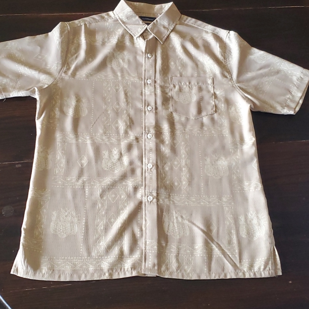 Croft & Barrow short sleeve Hawaiian shirt.
